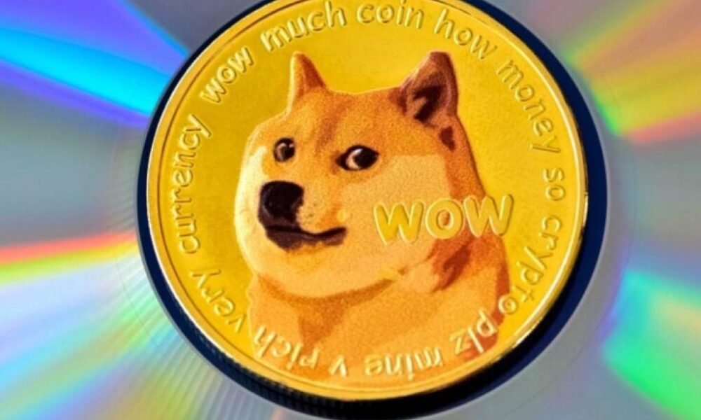 Is it time for Altcoins to shine?  Expert predicts rise for DOGE as BTC finds solid ground