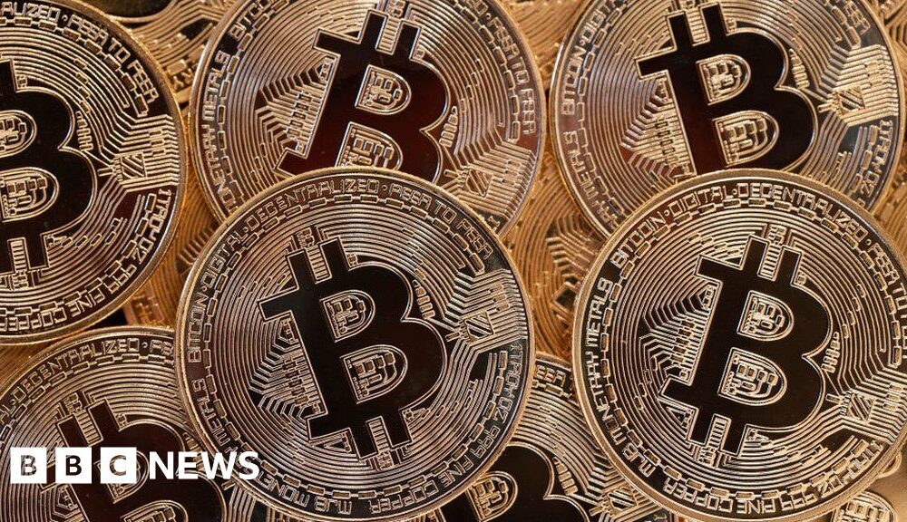 The price of Bitcoin briefly surpasses $69,000, marking a new all-time high