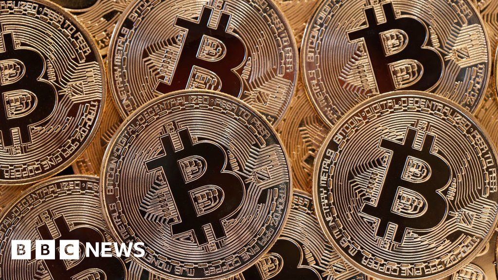 The price of Bitcoin briefly surpasses $69,000, marking a new all-time high