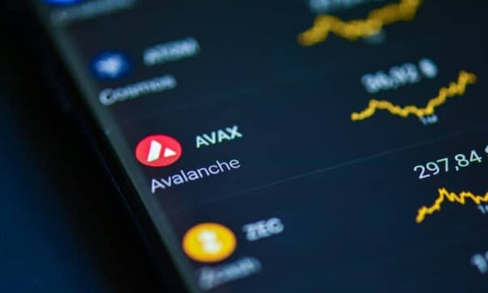 AVAX and GRT increase in value;  Borroe Finance presale generates excitement among cryptocurrency enthusiasts